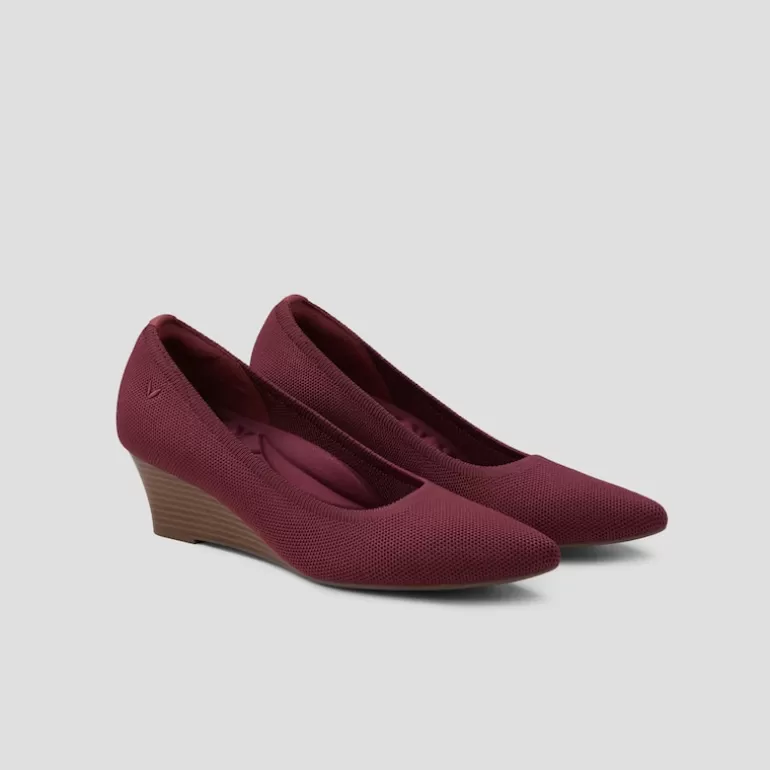 VIVAIA Aria Wedge Pro | Aria Pointed-Toe Wedge In -Sustainable & Washable |