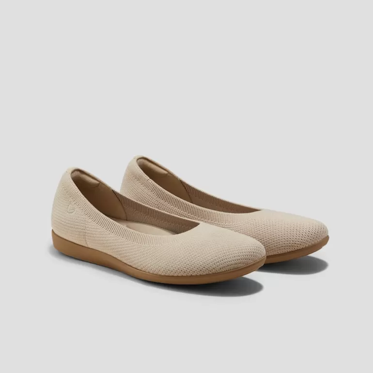 VIVAIA Walker | Claire Walker Round-Toe Flats In |