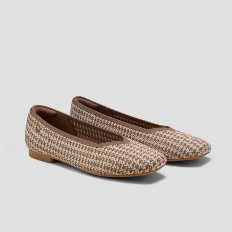 VIVAIA Margot | Margot 2.0 Square-Toe V-Cut Flats In |