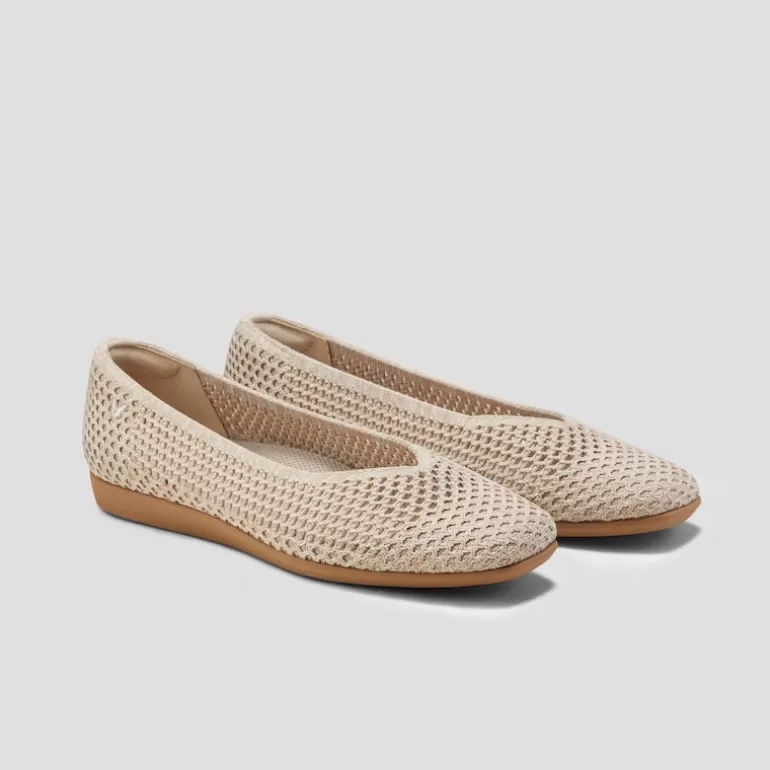 VIVAIA Walker | Margot Walker Mesh Lightweight Square-Toe V-Cut Flats In |