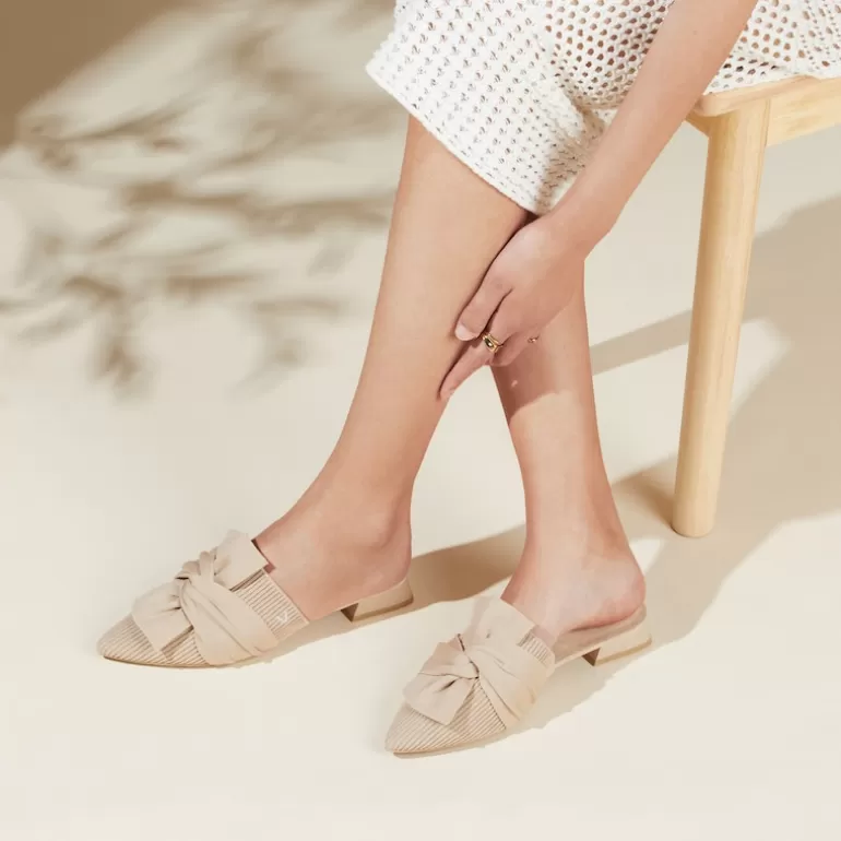 VIVAIA Yaffa | Yaffa Pointed-Toe Knot Sustainable Sandals In |